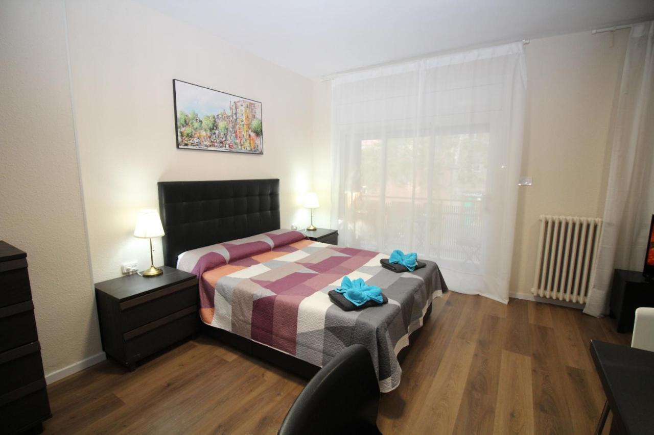 Urgel Habitaciones Barcelona Ngoại thất bức ảnh