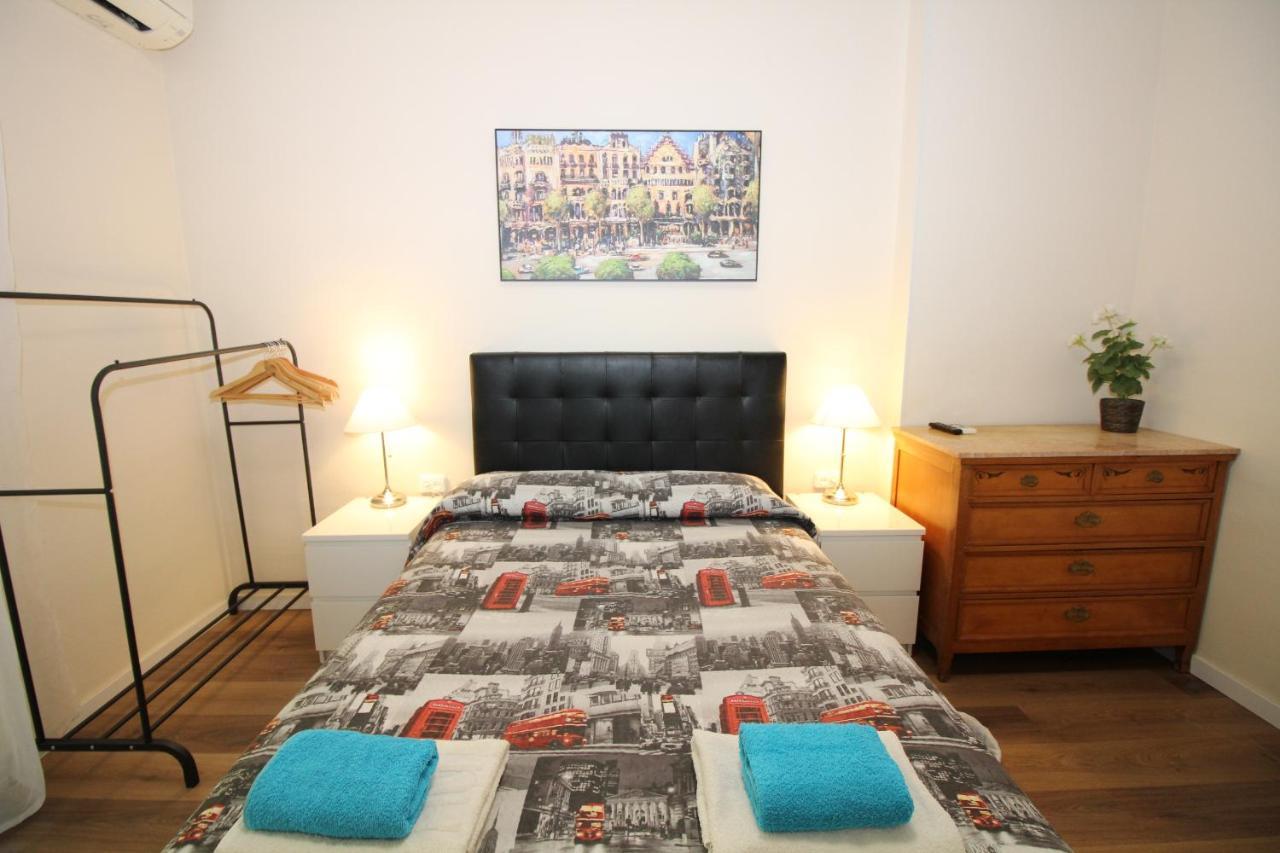 Urgel Habitaciones Barcelona Ngoại thất bức ảnh
